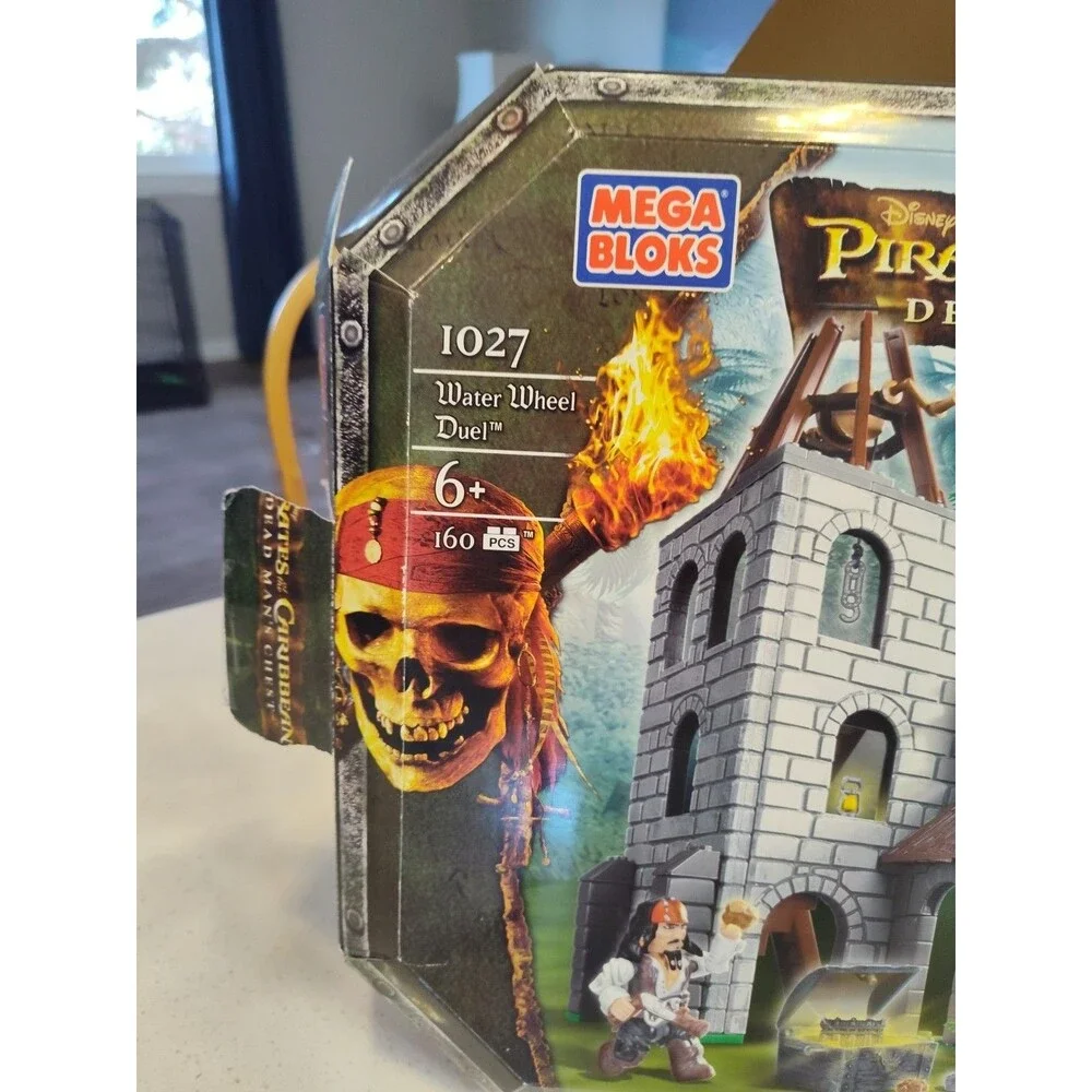 Mega Bloks Pirates of the Caribbean Dead Man's Chest Water Wheel Duel 1027 NEW